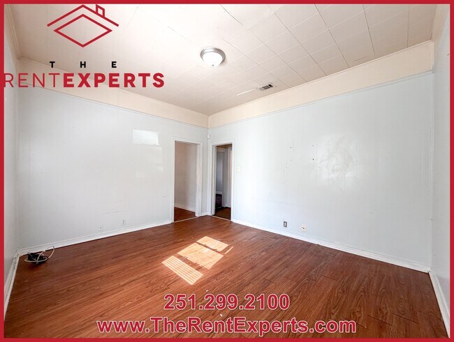 Building Photo - 156 Hemley Ave