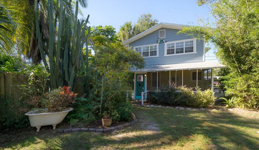 Building Photo - 5706 N Suwanee Ave