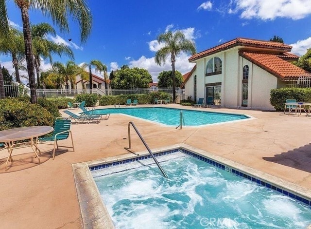 Building Photo - 23335 La Crescenta