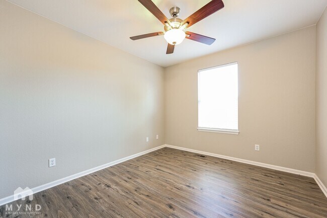 Building Photo - 19609 E Elk Creek Dr