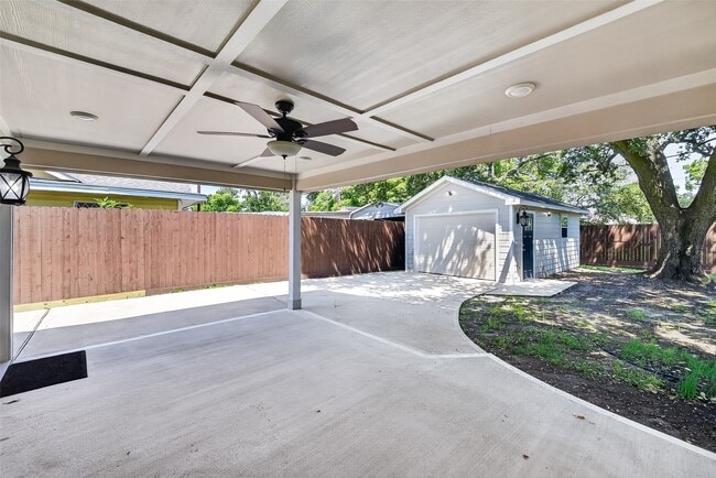 Building Photo - 7623 McHenry St