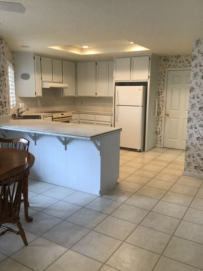 Building Photo - Beautiful Lake Wildwood Home on Cul-de-sac