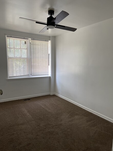 Bedroom 1 - 5300 Mitchell St