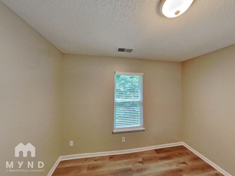 Building Photo - 5908 Riana Way
