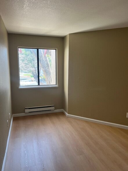 Building Photo - 7 Lancaster Cir