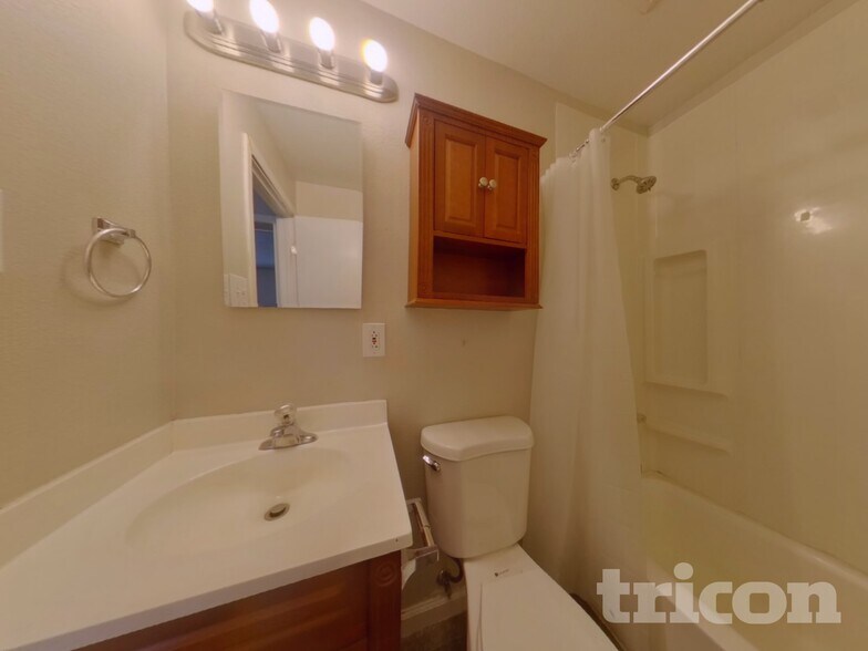 Building Photo - 3459 Rauscher Dr