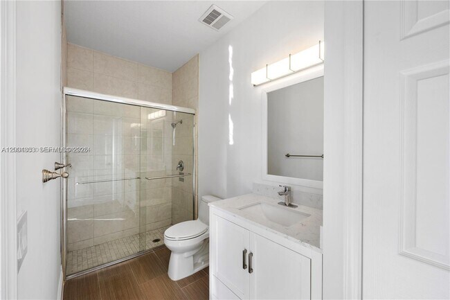 Building Photo - 16449 SW 84th Pl