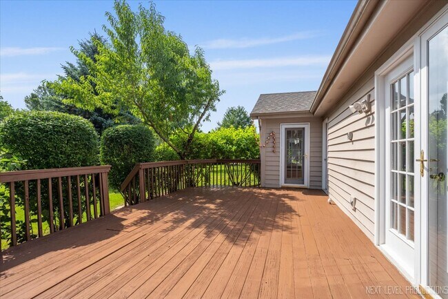 Building Photo - 2802 Wedgewood Dr