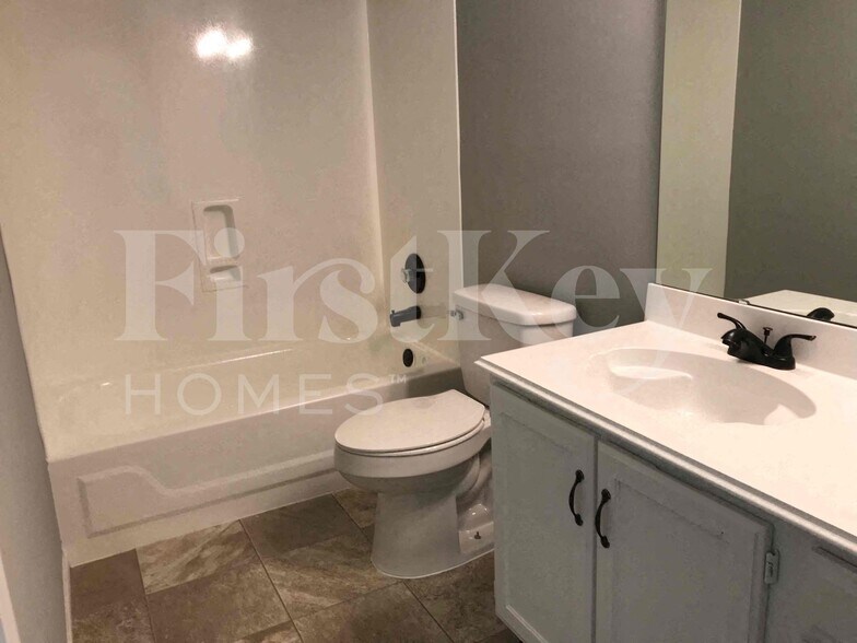 Building Photo - 66 Chip Dr