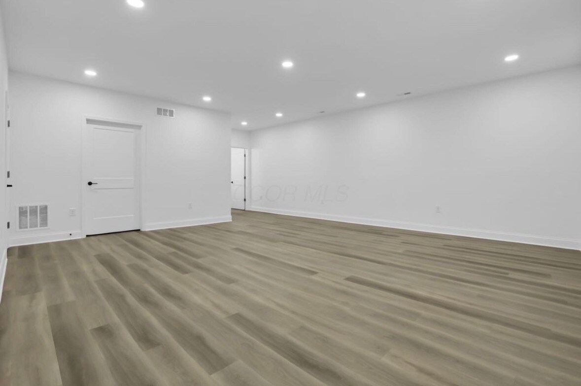 Building Photo - 903 Miller Ave