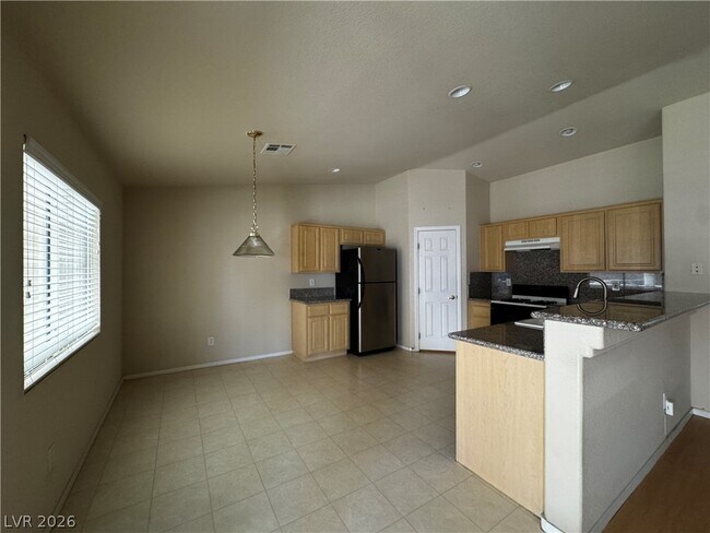 Building Photo - 1404 Laughing Larkspur Ave