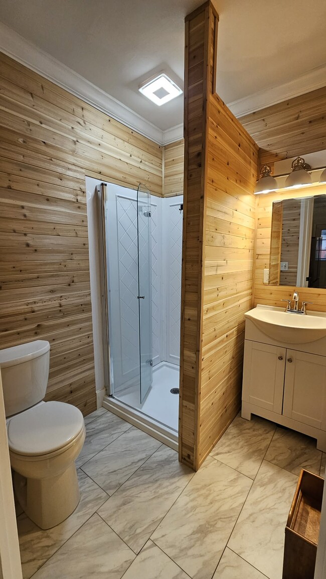 Building Photo - 7201 Cedarfield Rd