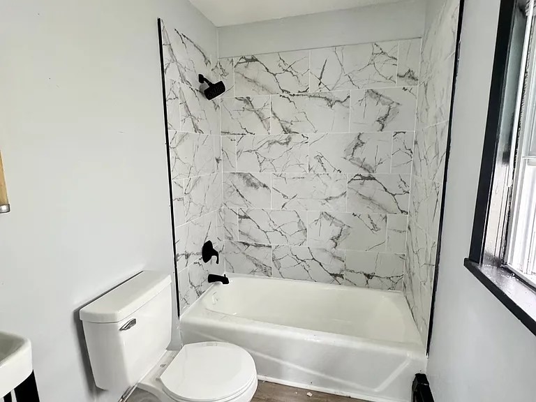 Building Photo - 450 Hamilton St