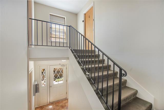 Building Photo - 5817 Sandhurst Ln