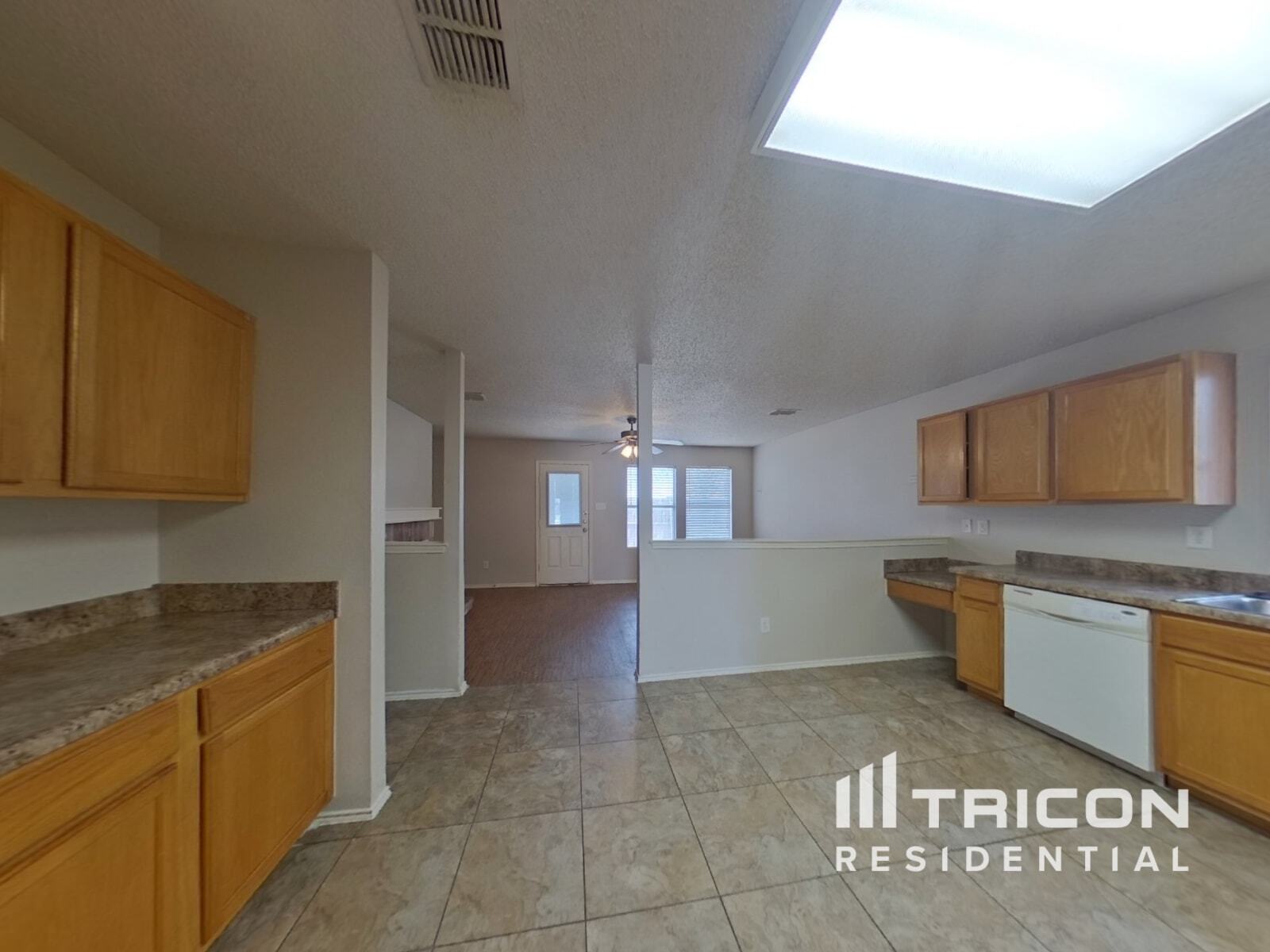 Building Photo - 8769 Garden Springs Dr