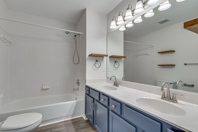 Building Photo - Gorgeous Single Family Home on a Cul-de-Sac!