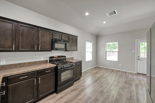 Building Photo - 9594 E Woodmark