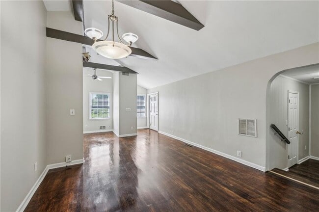 Building Photo - 2762 Dresden Dr