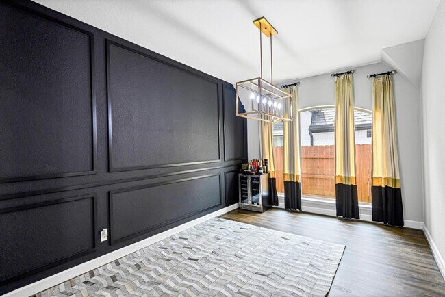 Building Photo - 7211 Sylvan Birch Trl