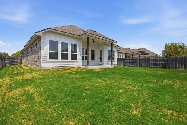 Building Photo - 20917 Carries Ranch Rd