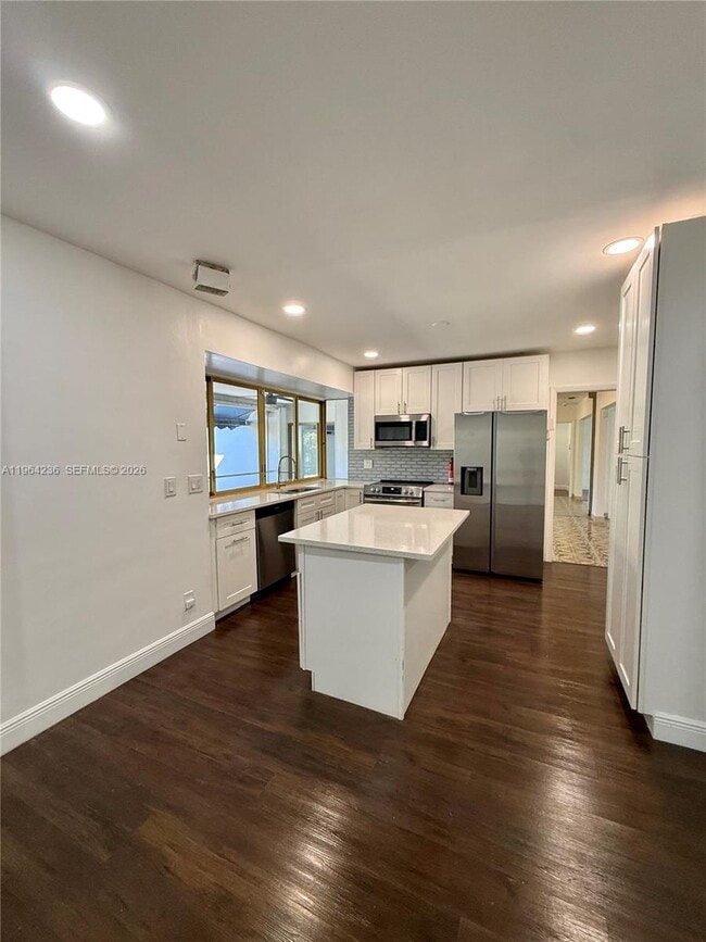 Building Photo - 4917 W Park Rd