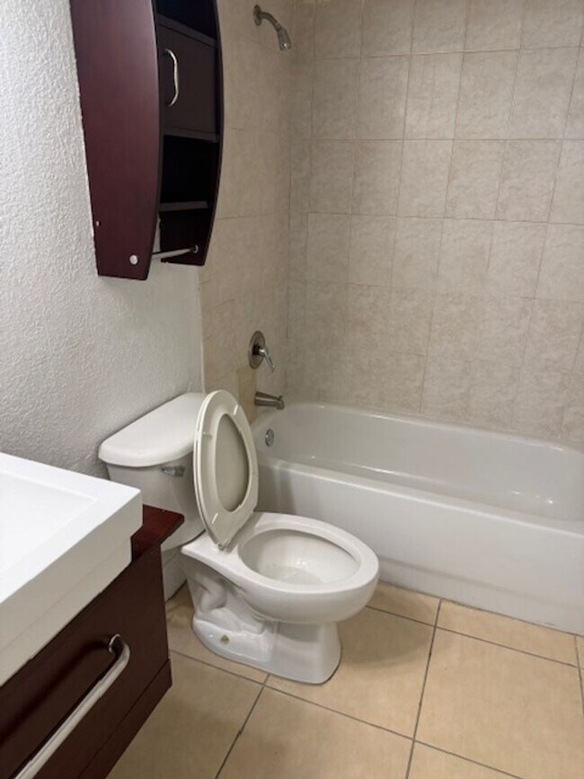 Building Photo - Gorgeous Sunset views. 2 bedroom 2 bath condo