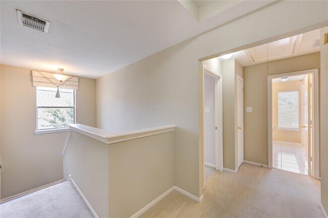 Building Photo - 6114 Breezy Hollow Ln