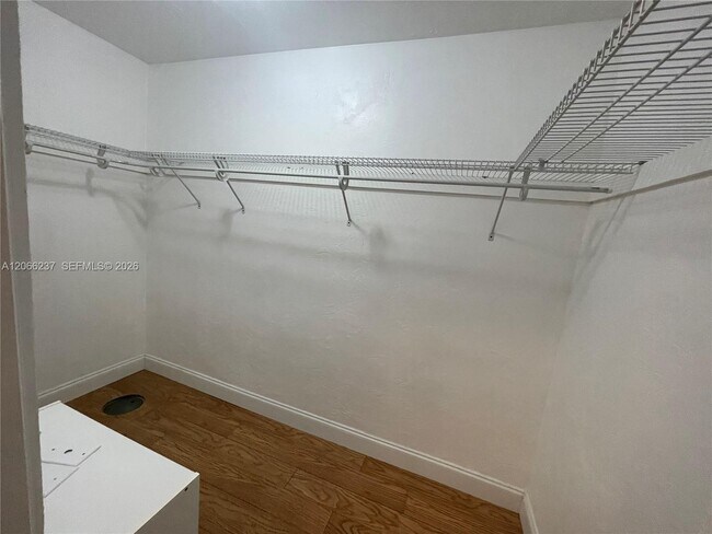 Building Photo - 9301 SW 54th St