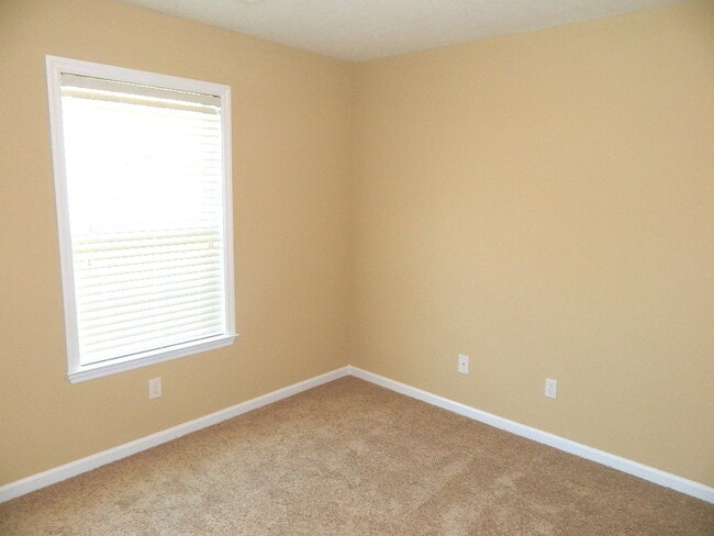 Building Photo - 5254 Aruba Cir