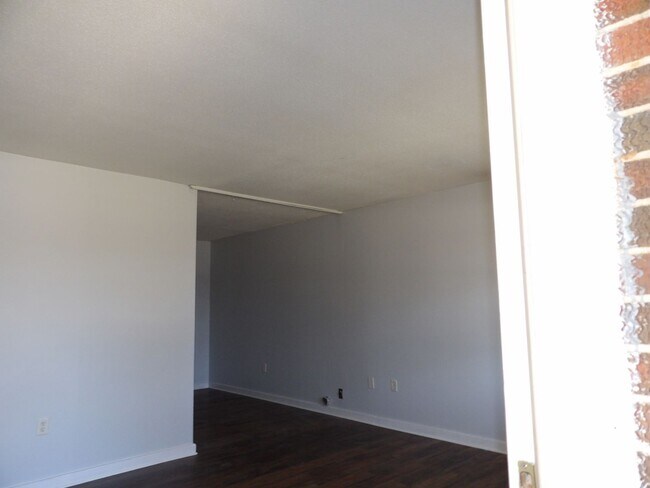 Building Photo - Kinston Apartments, Kinston, AL