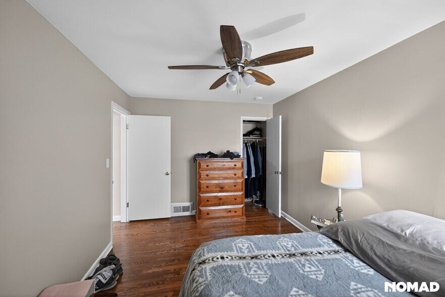 Building Photo - 6707 E 6th Ave