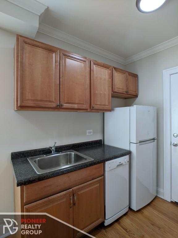Building Photo - 1 bedroom in CHICAGO IL 60613