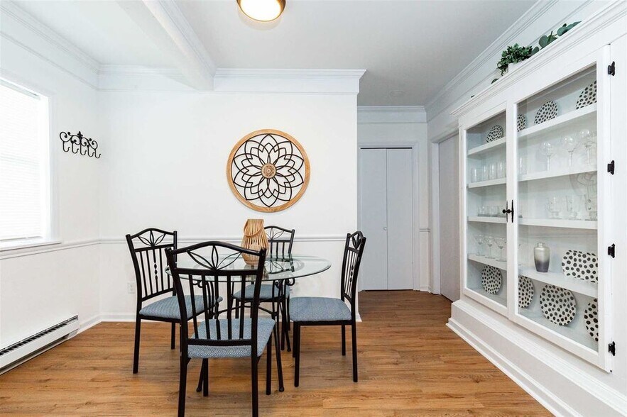 Building Photo - 48 Columbia St