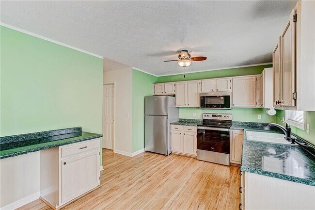 Building Photo - 1285 Courtney Dr