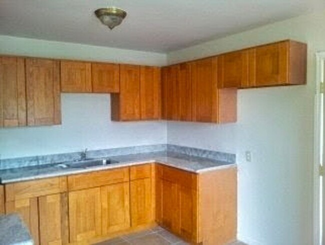 Building Photo - Great 3 bed 2 bath House in Richmond -- COMING SOON !!!