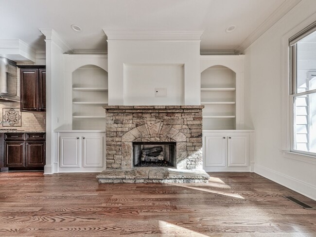 Building Photo - Luxury Alpharetta/Milton Townhouse!!