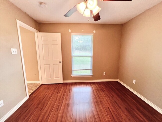 Building Photo - 7017 Caldwell St