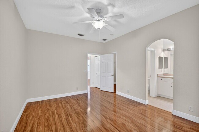 Building Photo - 2947 Hope Valley St