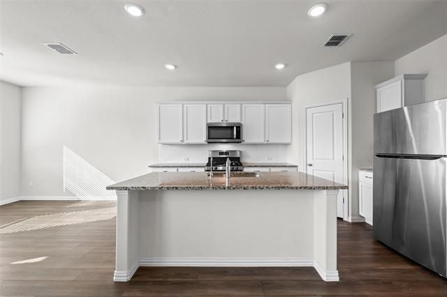 Building Photo - 5832 Rostherne Dr