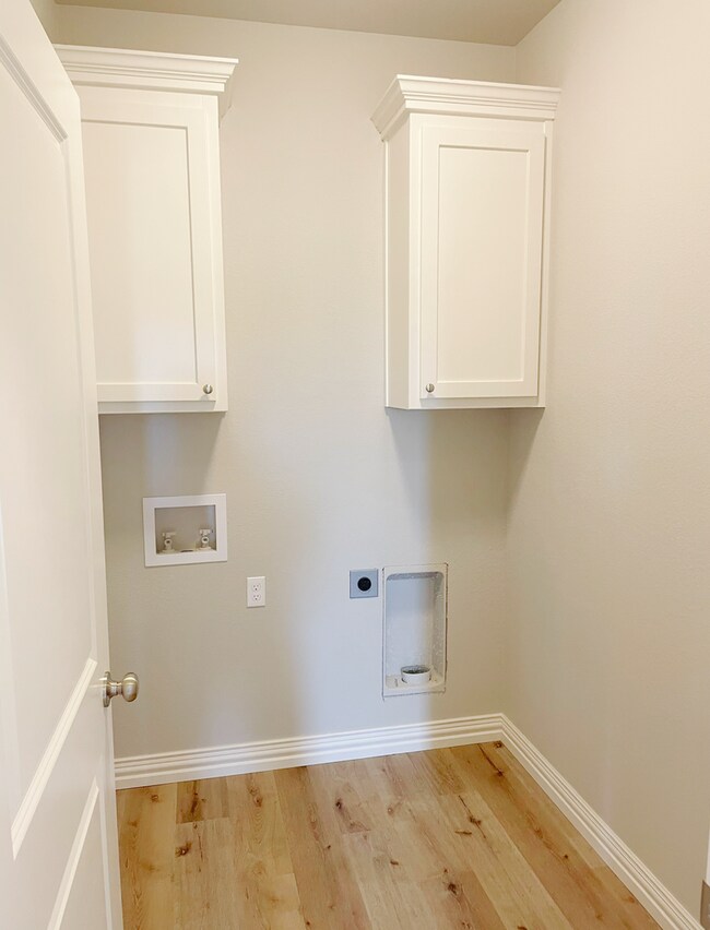 Building Photo - Minutes to Casino/Off HWY 70/Big backyard/...