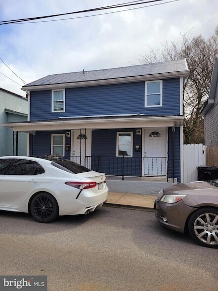 Building Photo - 233 Kern St