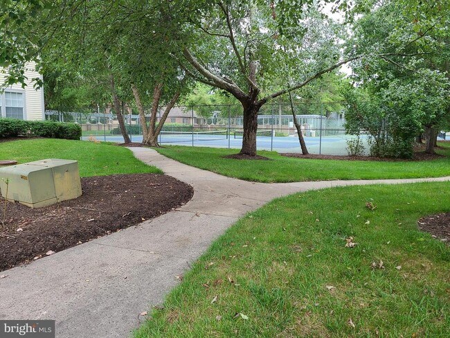 Building Photo - 308 Trinity Ct