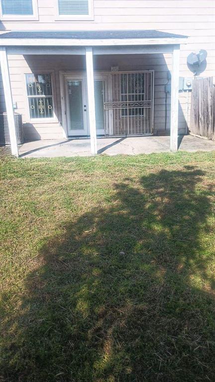 Building Photo - 12121 Dashwood Dr