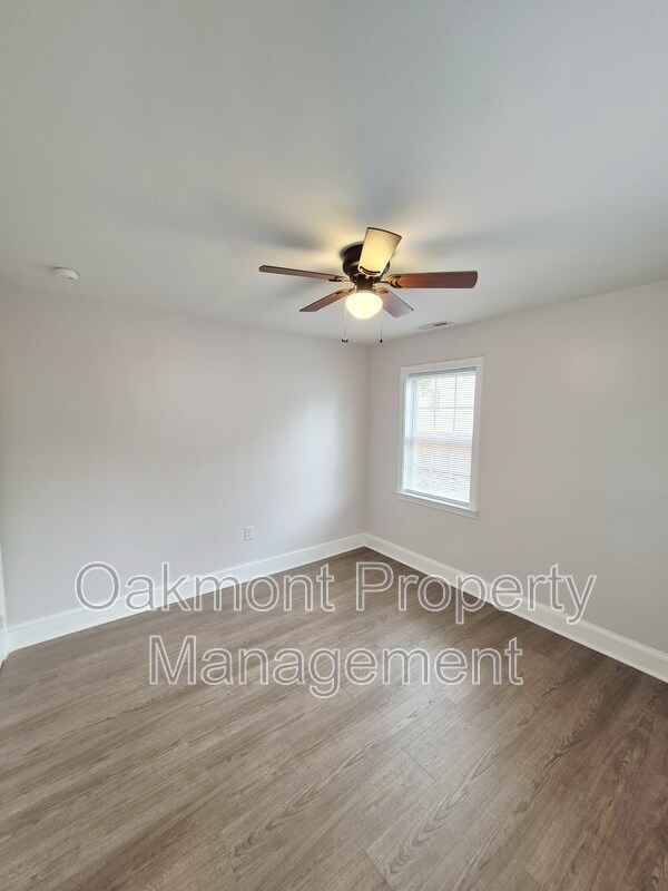 Building Photo - 115 Slagle Ave
