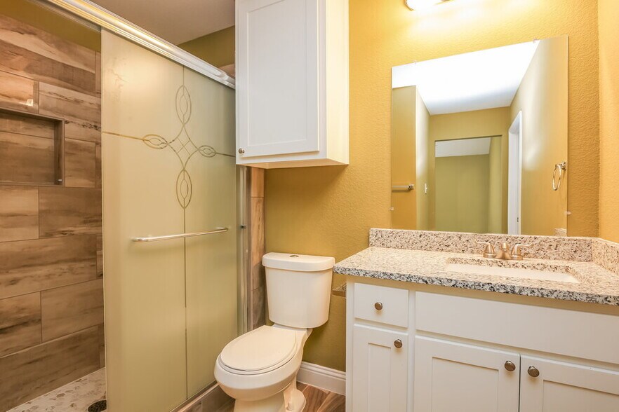 Building Photo - 10540 Wild Oak Dr