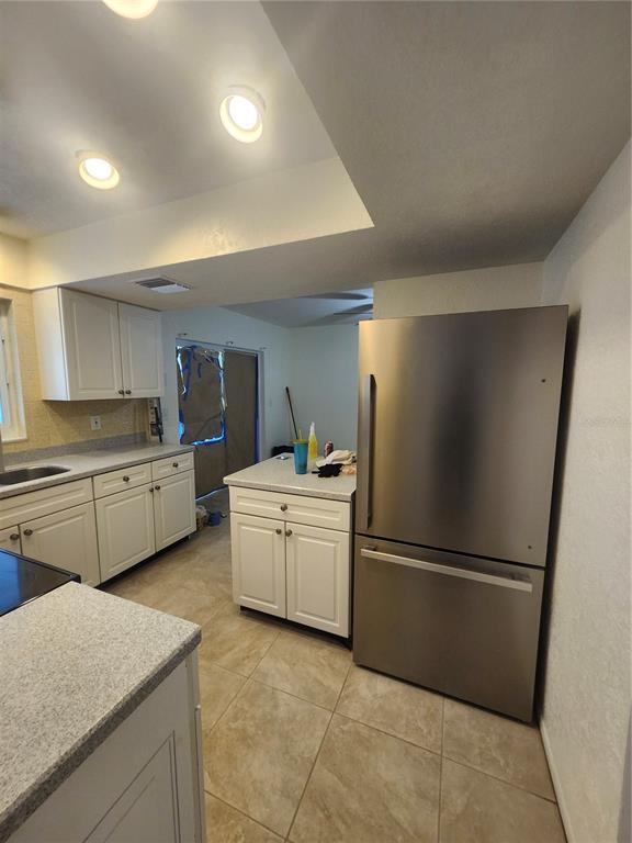 Building Photo - 2441 Beacon Dr