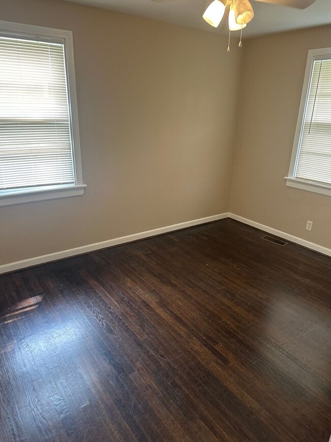Building Photo - 3 bed/1bath