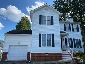 Building Photo - Luxurious 3 Bed, 2.5 Bath Transitional wit...