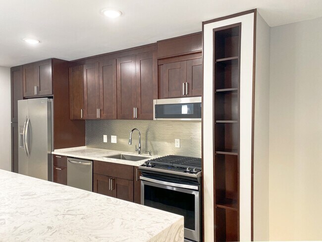 Building Photo - 12625 Memorial Dr