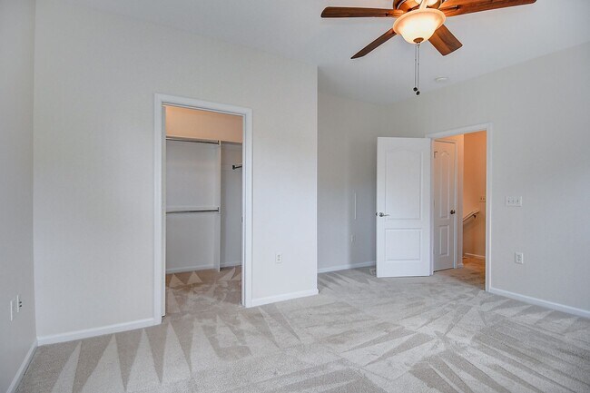 Building Photo - FOR RENT - VIRGINIA BEACH